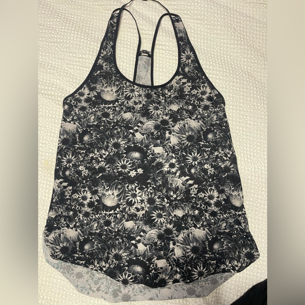 Lululemon top Size 6